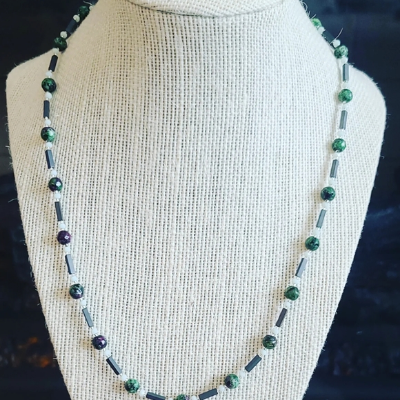 Ruby zoisite necklace - Picture 4 of 4